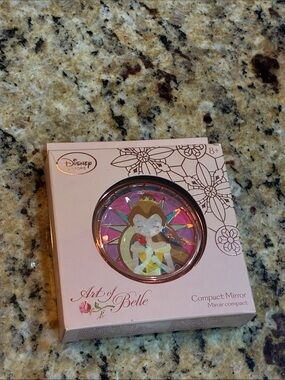 Art of Belle Compact